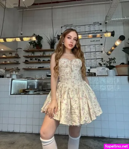 Anastasia Sinitsyna OnlyFans Thumbnail #TdGVGmWRza