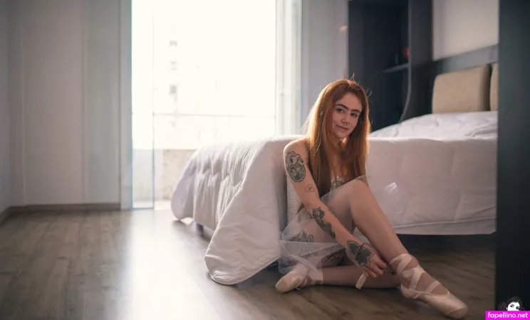 Anavoig OnlyFans Thumbnail #89UvzyCuML