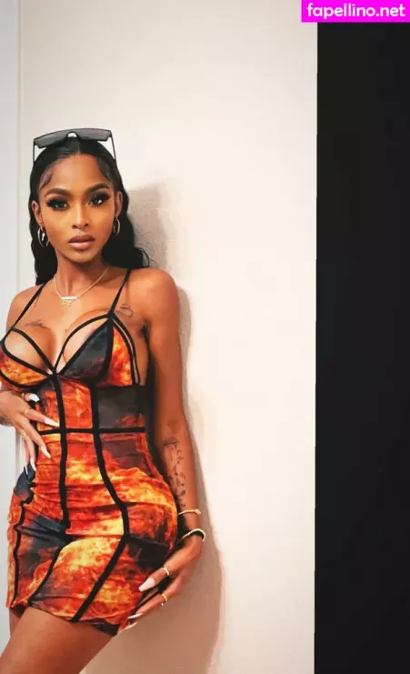 Anayalovenote OnlyFans Thumbnail #1ZiFnmuckQ