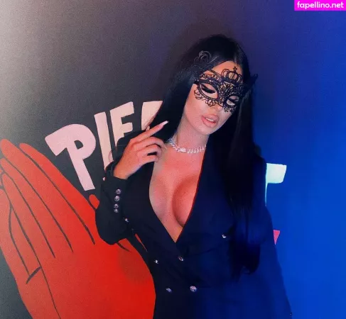 Andra Dumi OnlyFans Thumbnail #TROxylrlxU