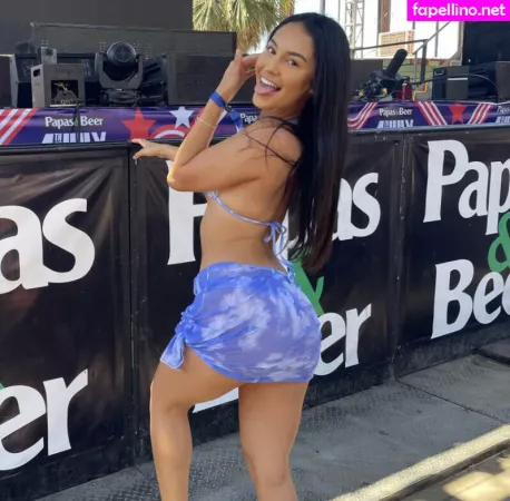 Andrea Ornealez OnlyFans Thumbnail #z8IMf7CNnl