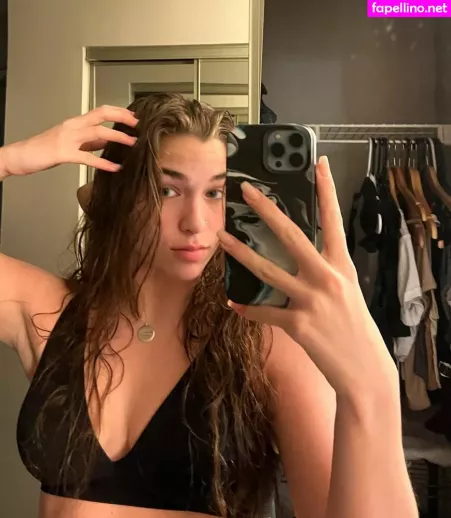 Andrea Posnerrr OnlyFans Thumbnail #mHAbHak8pM