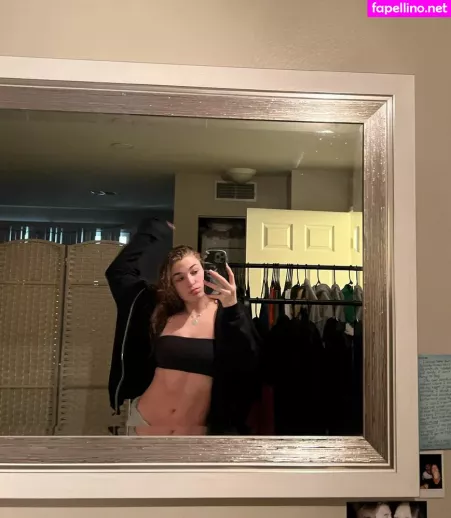 Andrea Posnerrr OnlyFans Thumbnail #miicpS9E9q