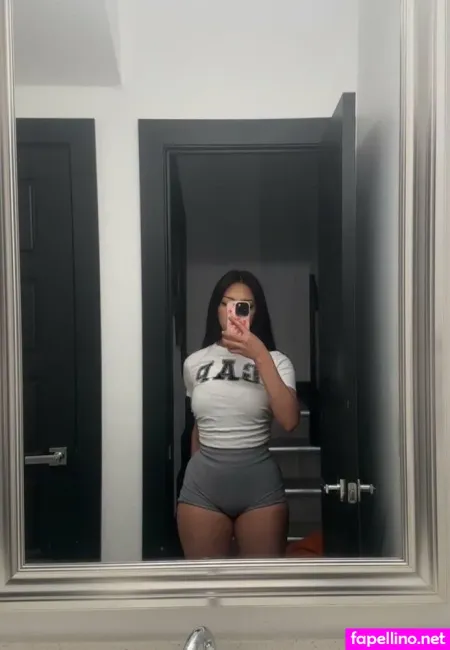 Andrea Victoria OnlyFans Thumbnail #ENXzrcO9yq