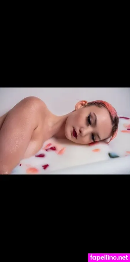 Andrea48 OnlyFans Thumbnail #PX1SFhAhRv