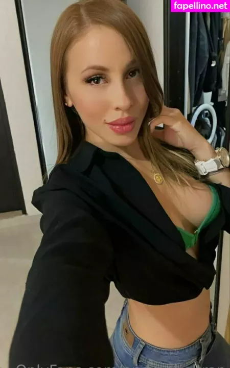 Andreabeltran OnlyFans Thumbnail #KFsIQrLkrk