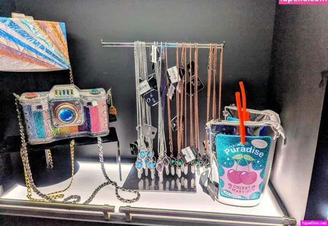 Andrealeeroth OnlyFans Thumbnail #zd5D1q3vZR