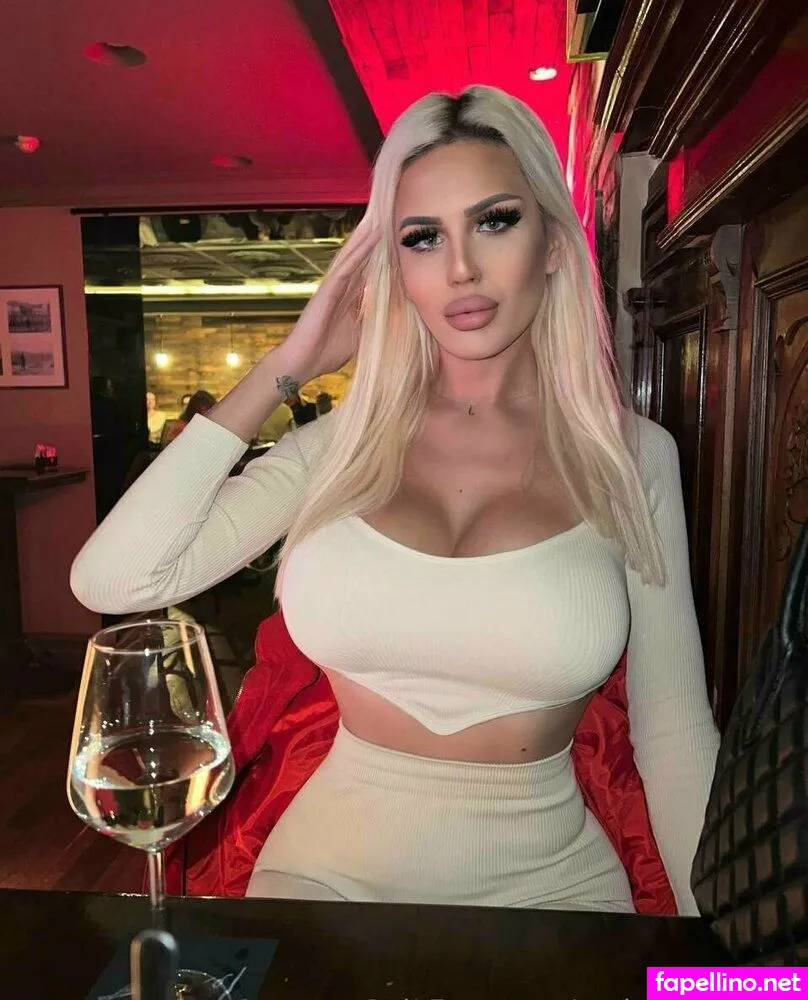 andreabarbiiee, andreatsbarbie Nude Leaked OnlyFans Photo #56314k9m98
