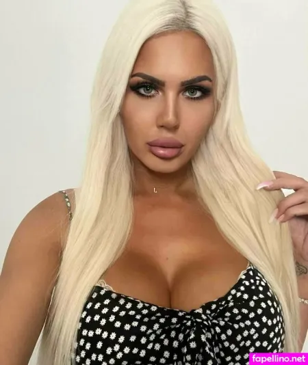 Andreatsbarbie OnlyFans Thumbnail #6QmpsIUwoP