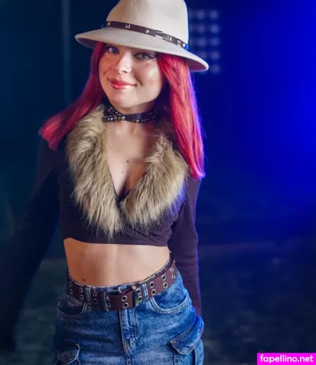 Andreea Munteanu OnlyFans Thumbnail #9shaVqiy8F