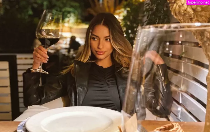 Andreea Ungur OnlyFans Thumbnail #j8T4SzAsCC