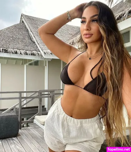 Andreea OnlyFans Thumbnail #QfQJv2jmeU