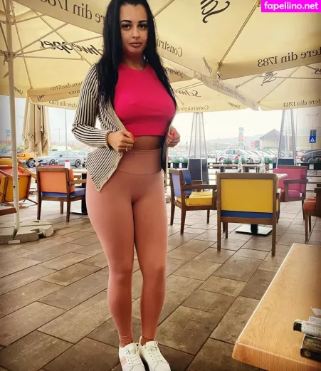 Andreeadeaconu OnlyFans Thumbnail #AtspeIWnq4