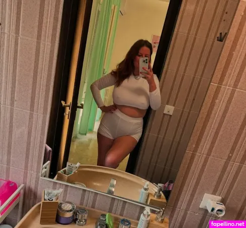 Andreina Serena OnlyFans Thumbnail #i6omSwxDjy