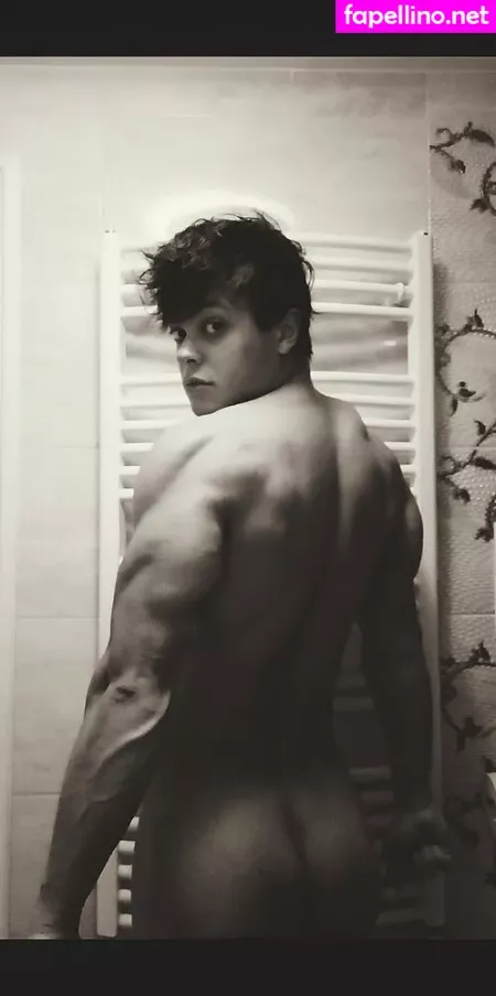 Andrewad OnlyFans Thumbnail #wfC9H88twN