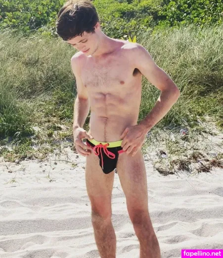 Andrewrobins229 OnlyFans Thumbnail #HcMORyDDEu