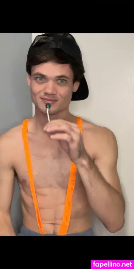 Andrewrobins229 OnlyFans Thumbnail #xWFK1UDXCW