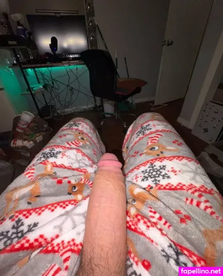 Andywithabigdic OnlyFans Thumbnail #Ybou6P2vcl