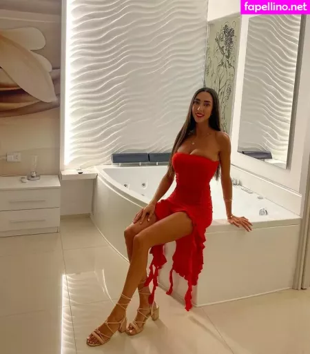 Ane Amundarain OnlyFans Thumbnail #LOyA9pkmEn