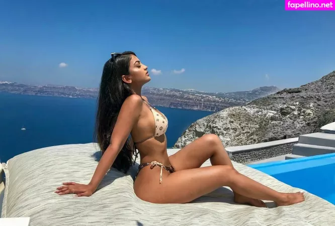 Aneeqa Farid OnlyFans Thumbnail #T5Bdy9VEoM