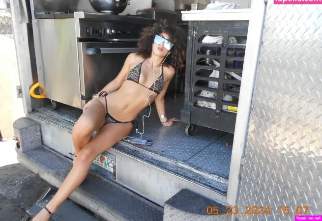 Aneesakhadija OnlyFans Thumbnail #5r3Bn4BP18