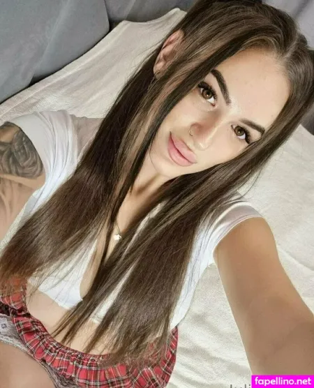 Angel Baby25 OnlyFans Thumbnail #2TWr2hrclT