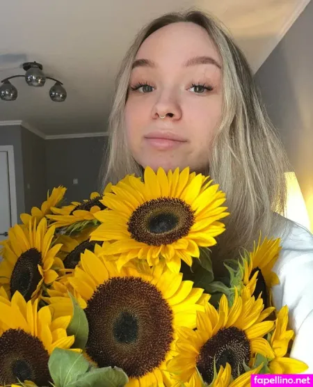 Angel Crystal 1 OnlyFans Thumbnail #0wiTyagKnF