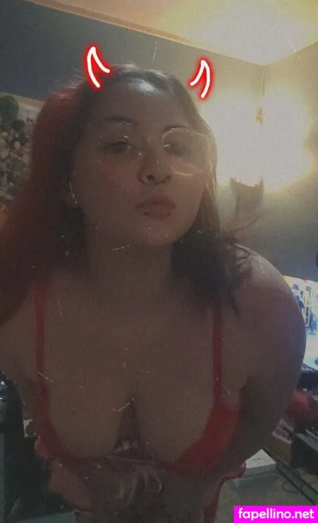 Angel Heartz28 OnlyFans Thumbnail #WDampSvZLa