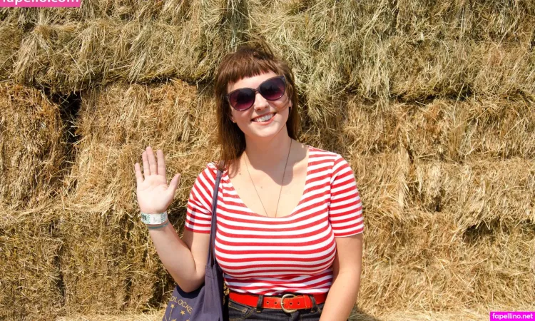 Angel Olsen OnlyFans Thumbnail #93ARAQnHjO