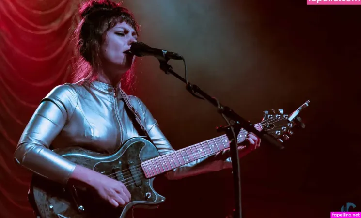 Angel Olsen OnlyFans Thumbnail #GsERtBLJYF