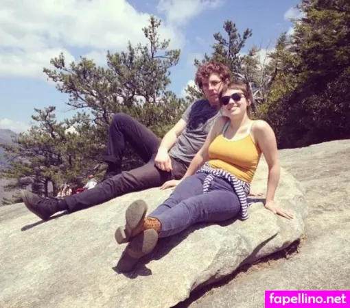 Angel Olsen OnlyFans Thumbnail #omIUyXDRrC