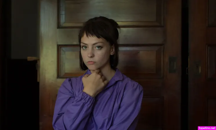 Angel Olsen OnlyFans Thumbnail #pBUu7iqyfa