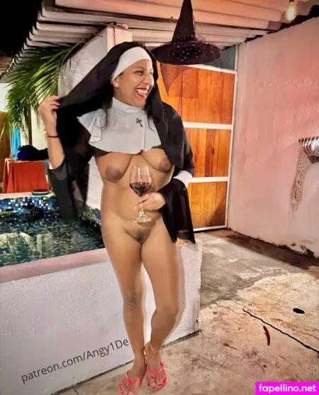Angela De La Cruz OnlyFans Thumbnail #pKlbN1H3xB