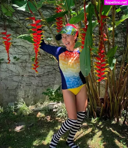 Angela Dippe OnlyFans Thumbnail #RrBCwrEz01