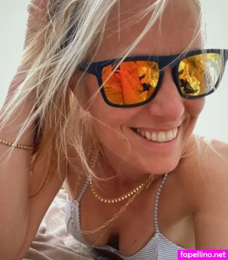 Angela Finger Erben OnlyFans Thumbnail #2YW0048oDt