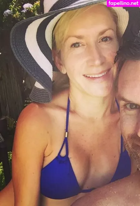 Angela Kinsey OnlyFans Thumbnail #7lf4MpfrUg