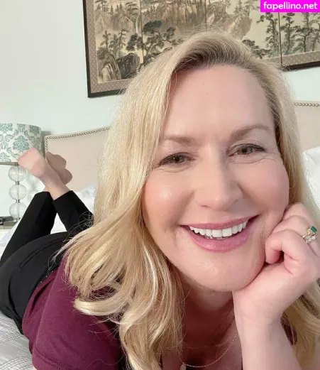 Angela Kinsey OnlyFans Thumbnail #UnTsheZBuE