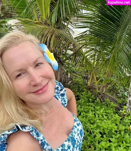 Angela Kinsey OnlyFans Thumbnail #lk9sYnEN83