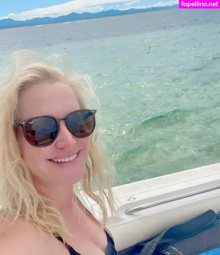 Angela Kinsey OnlyFans Thumbnail #yPl5xctFGo