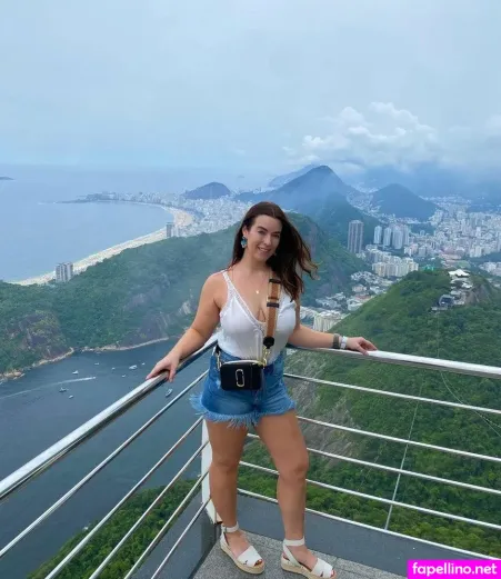 Angela Martenson OnlyFans Thumbnail #7ToKSUNT03