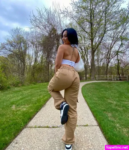 Angela Reyes OnlyFans Thumbnail #6pAt9YC0UG