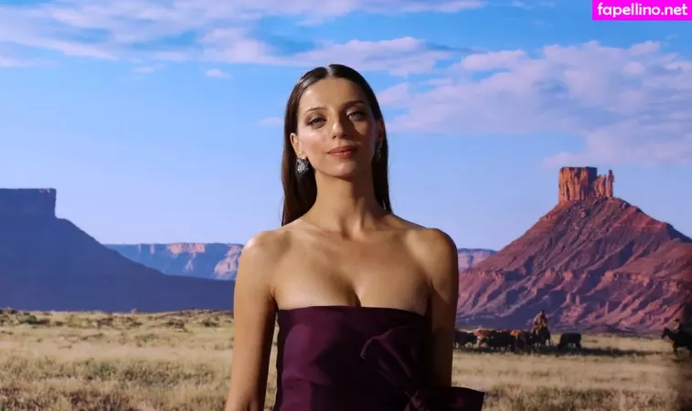 Angela Sarafyan OnlyFans Thumbnail #N7kt1cxW9s