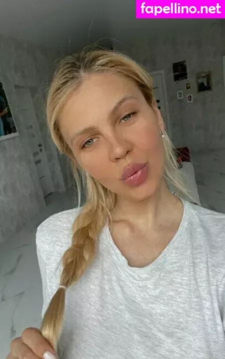 Angela Smith OnlyFans Thumbnail #Gnljk2k1EA