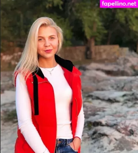 Angela Smith OnlyFans Thumbnail #V5R4Z26oMt