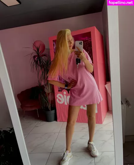 Angela Smith OnlyFans Thumbnail #lVXegjNQFx