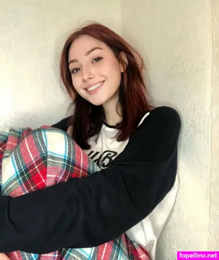 Angelabouchards OnlyFans Thumbnail #8fCZg2FtKP