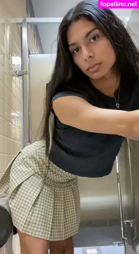 Angelakira OnlyFans Thumbnail #doMxXgeGoe