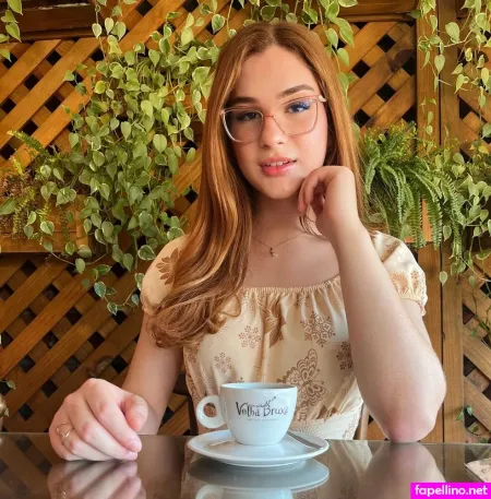 Angelaperes OnlyFans Thumbnail #yKM7xS4lGg