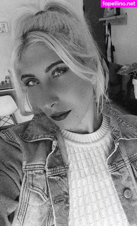 Angelbetween OnlyFans Thumbnail #8WMRnK8XiL