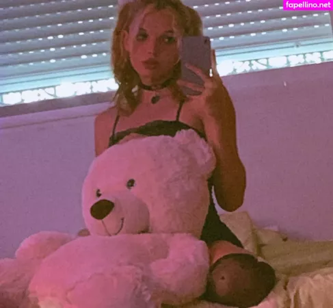 Angele Mhr OnlyFans Thumbnail #8ykqIWUry1